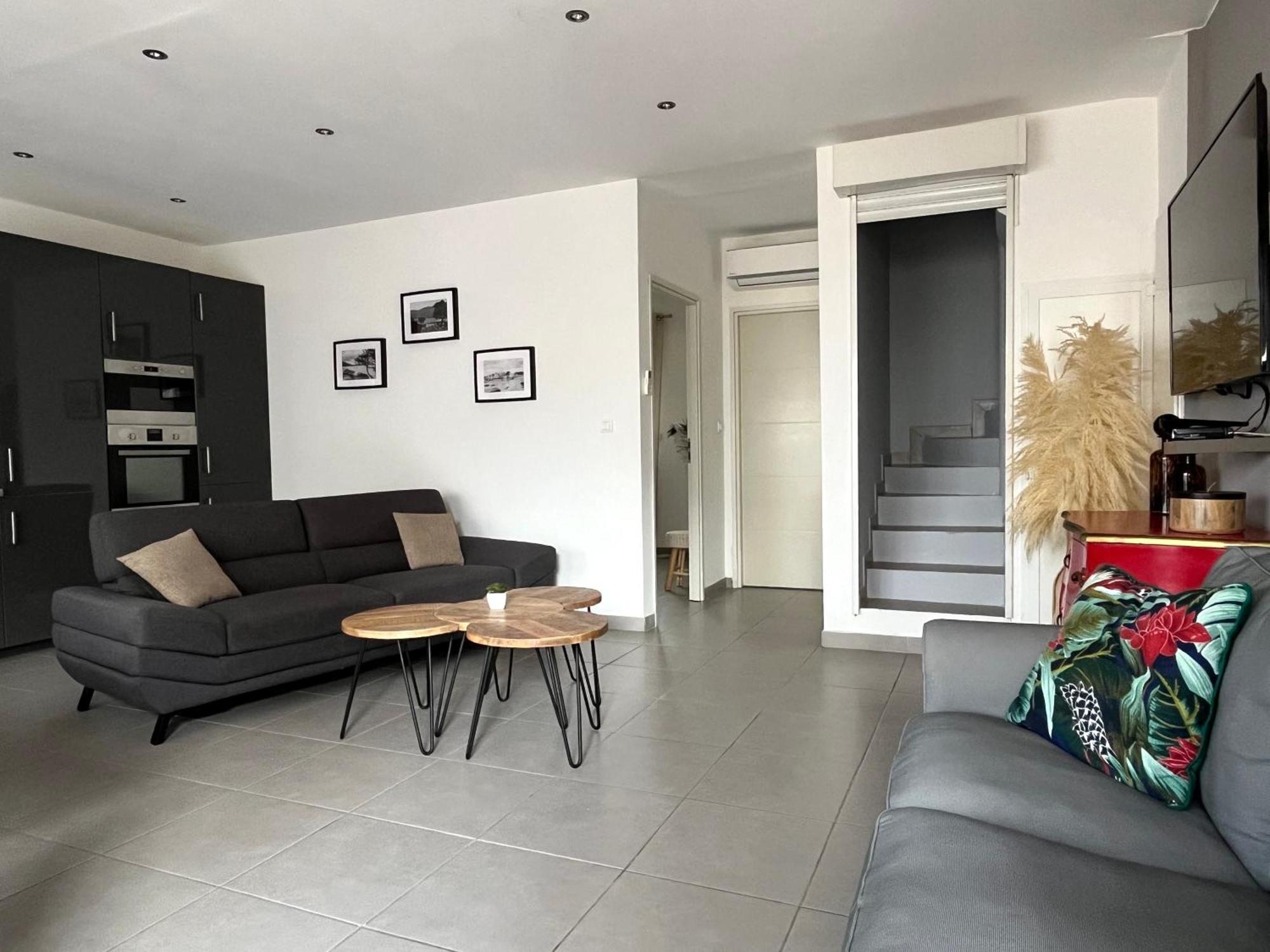 Storia Di Blue Apartment *